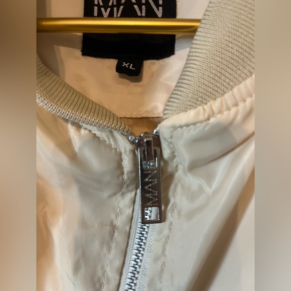 BooHoo Man jacket with elastic arm and waist cream color like new vinyl - Picture 4 of 7